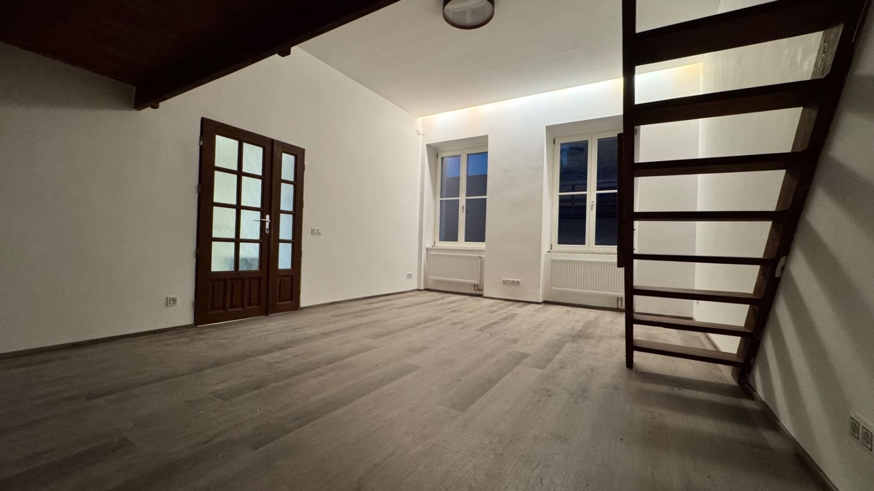 Pronájem byt 1+1 - Na Bělidle, Praha - Smíchov, 50 m² - 5
