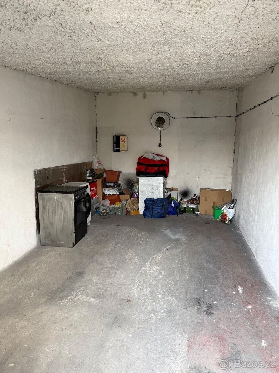 Pronájem garáž - Karviná, 735 06