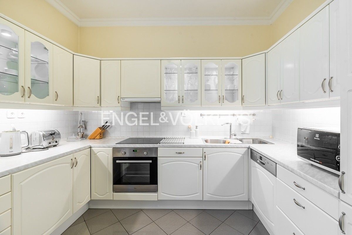 Byt 4+1 · 150 m² · Na Míčánce  , Praha Dejvice - 3