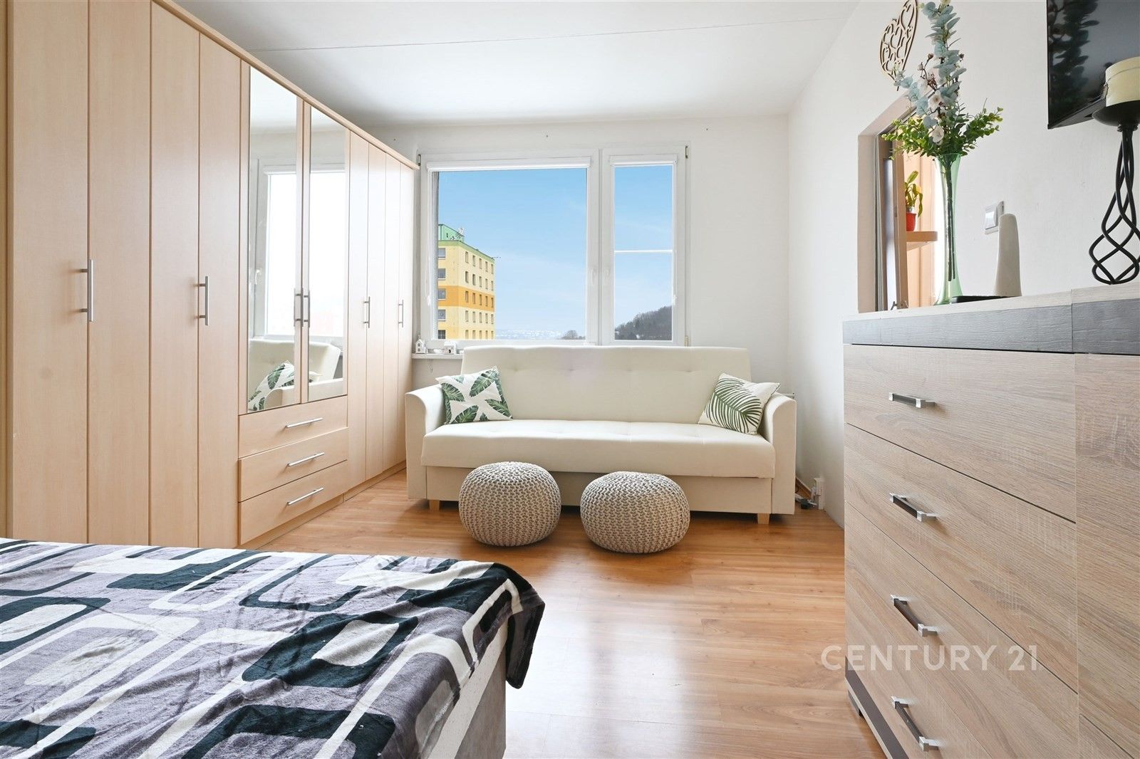 Pronájem byt 2+1 - Sídliště Za Chlumem, Bílina, 35 m²