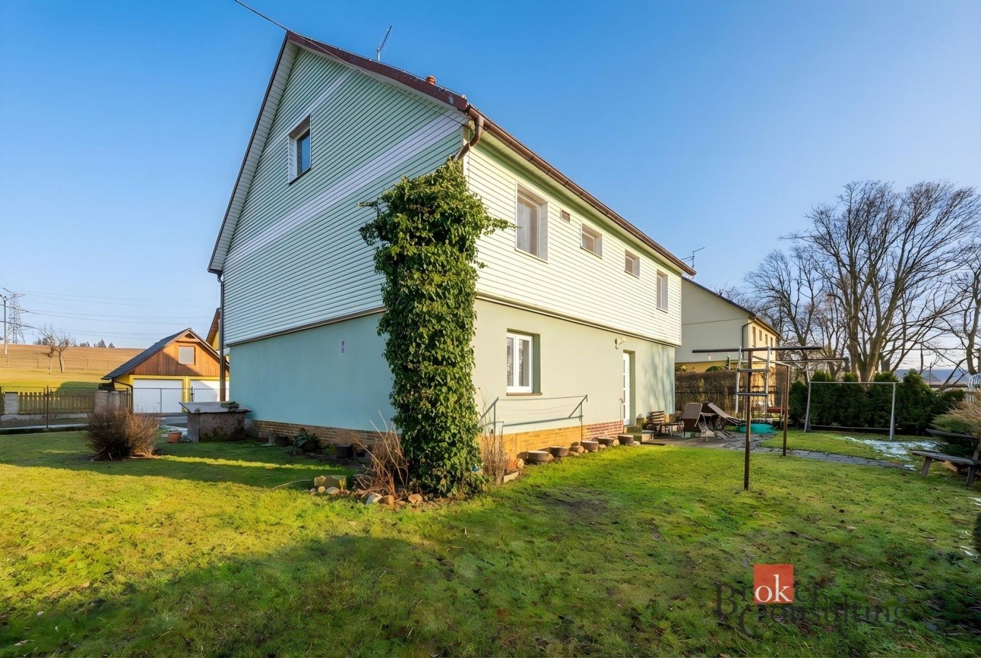 Rodinné domy, Lipová, Bochov, 202 m² - 1