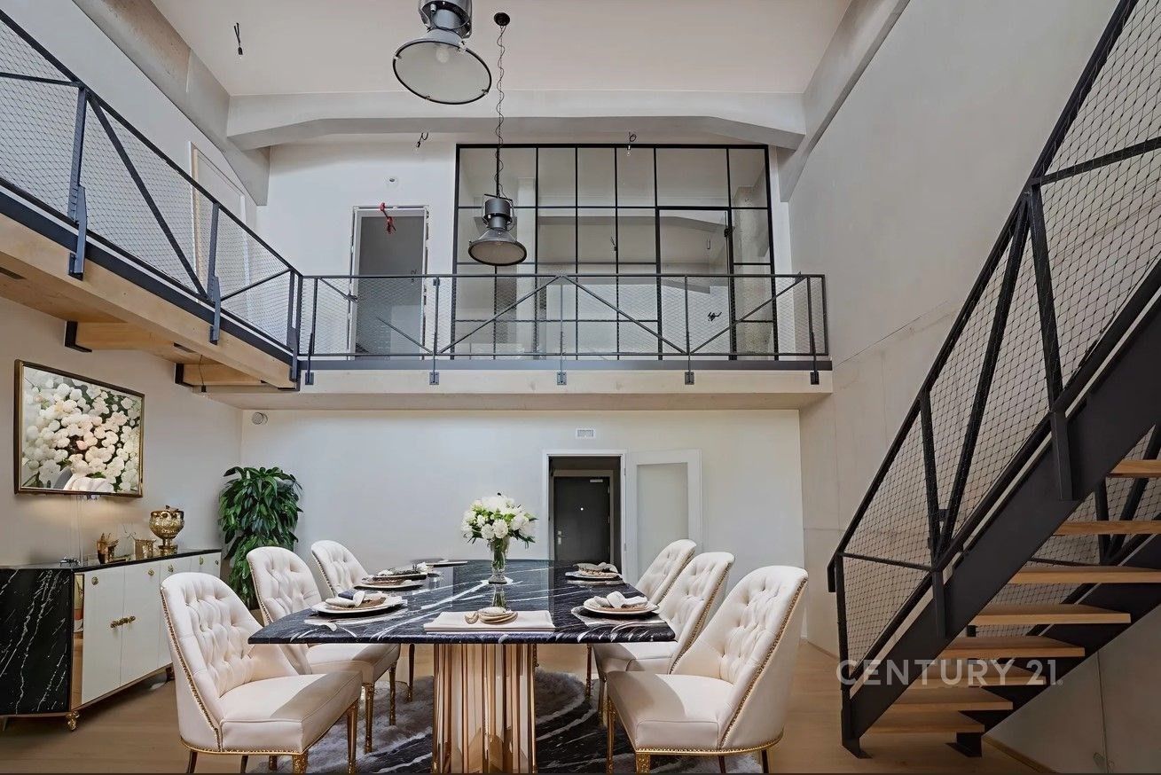 4+kk, Kolbenova 1032, Praha, 176 m²