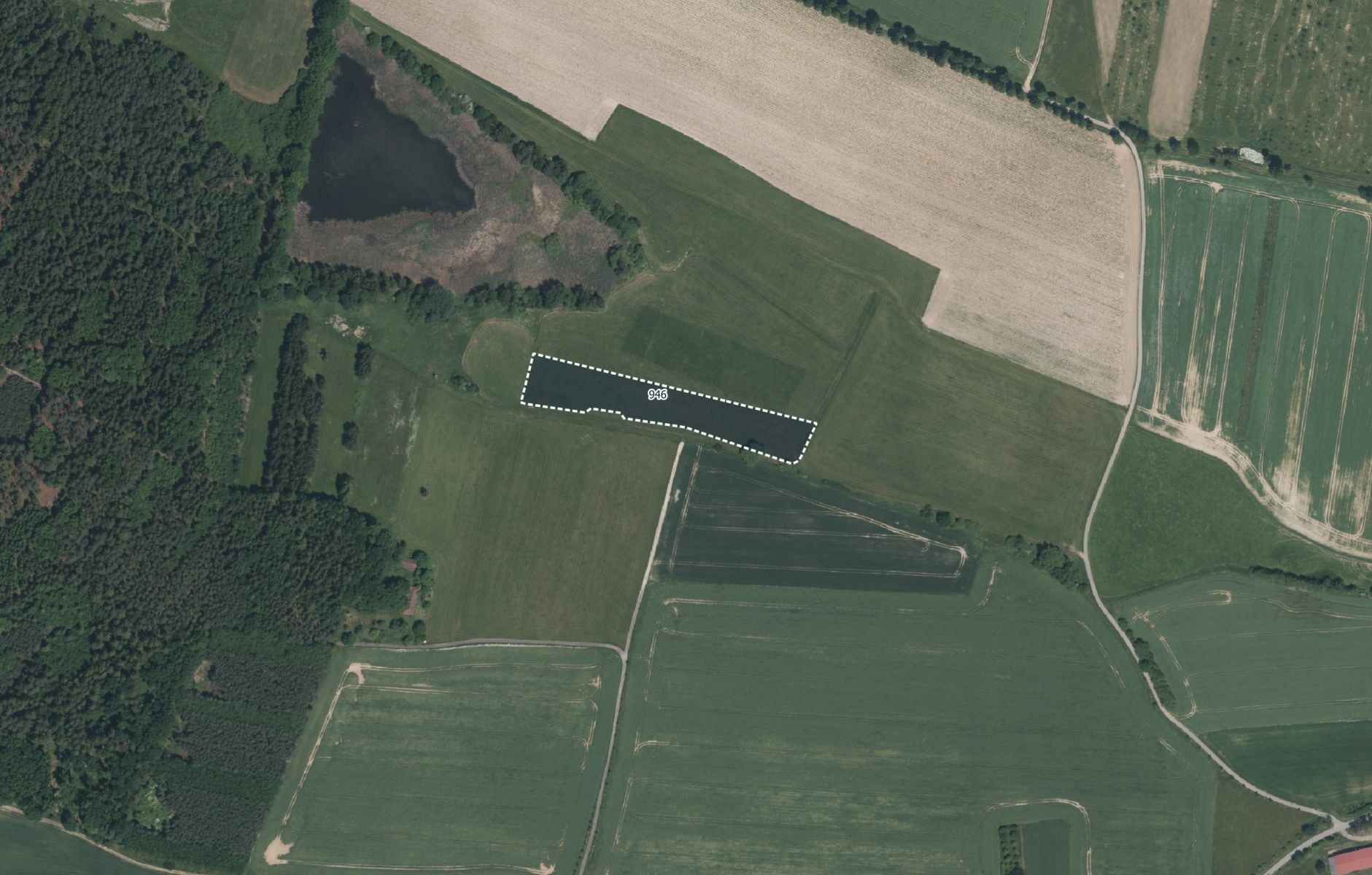 Louka, 7 851 m²
