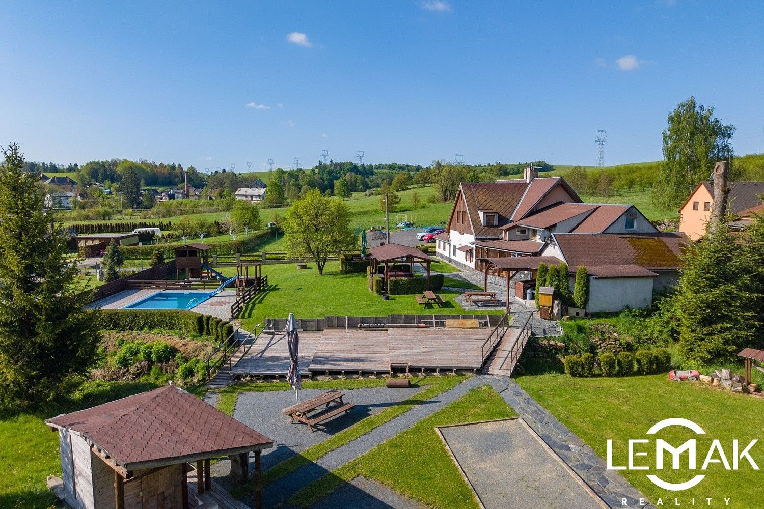 Ubytovací zařízení, 300 m²