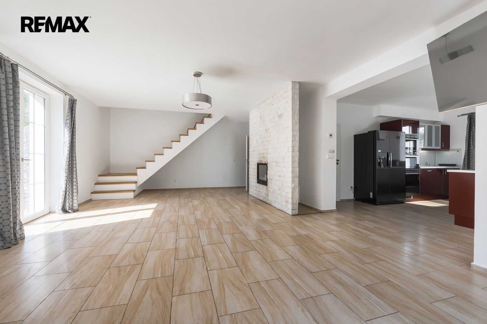 Prodej rodinný dům - Havraní 802, Zvole, 196 m² - 5