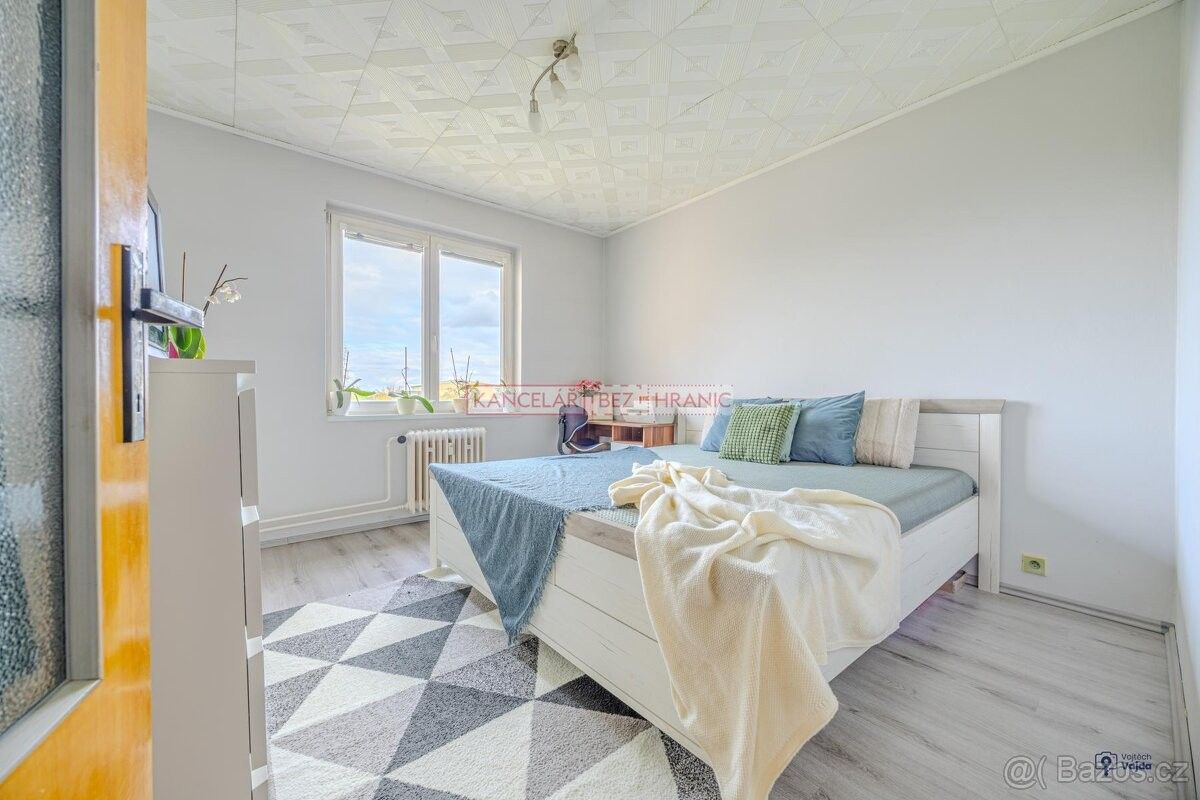 Byty, Nehvizdy, 250 81