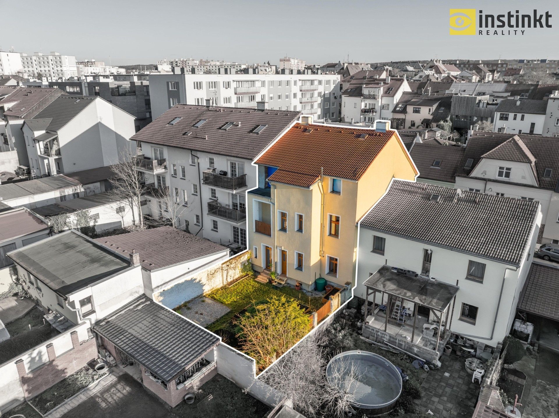 Rodinné domy, Dílenská, Plzeň, 300 m²