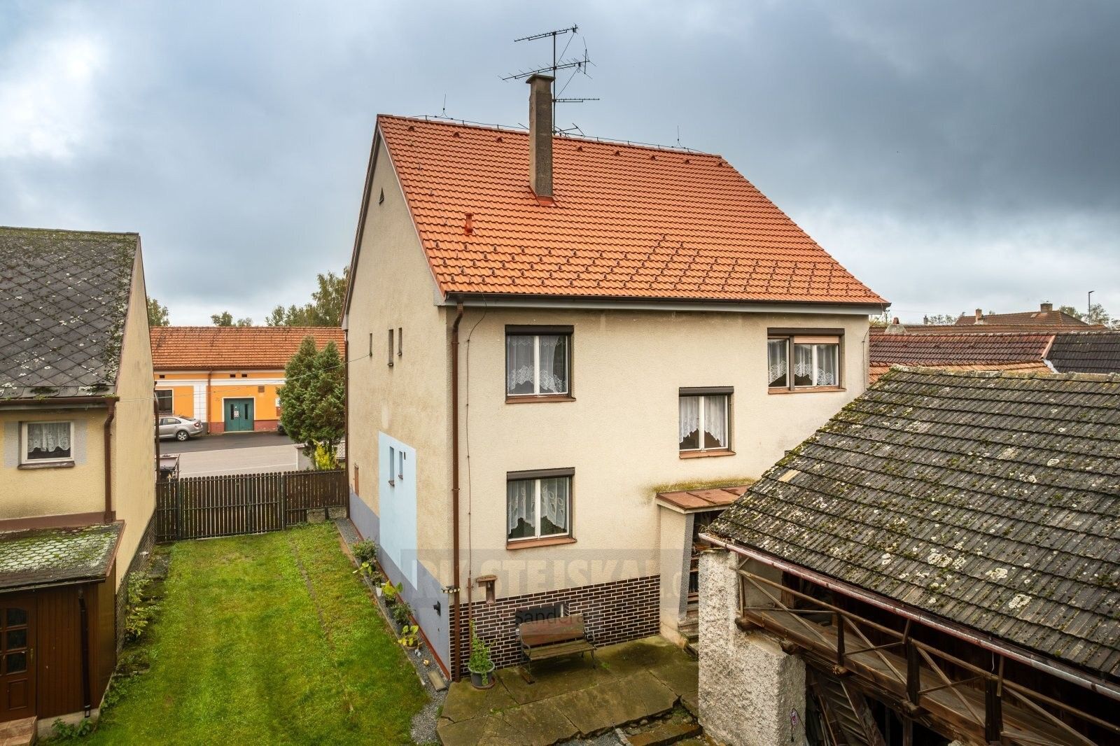 Rodinné domy, Žár, 158 m²