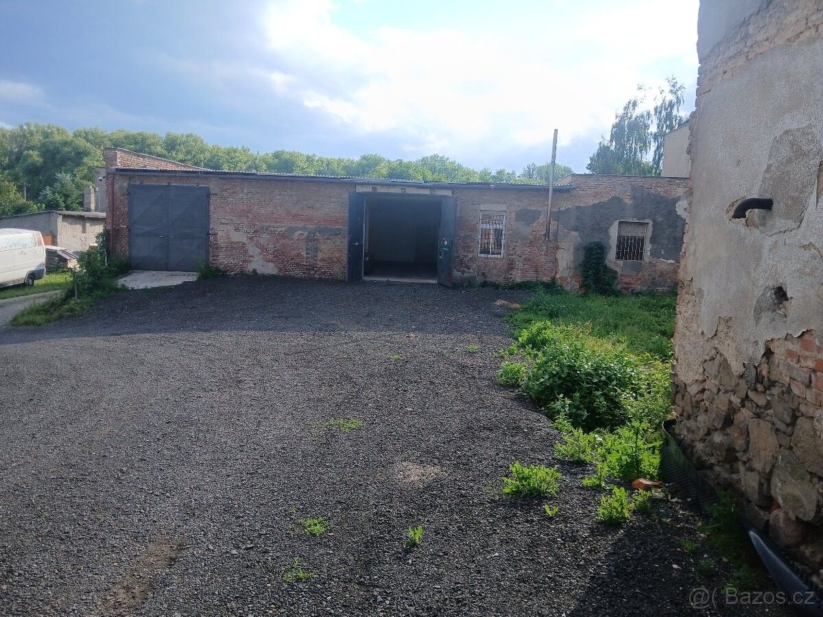 Garáže, Krupka, 417 42 - 2