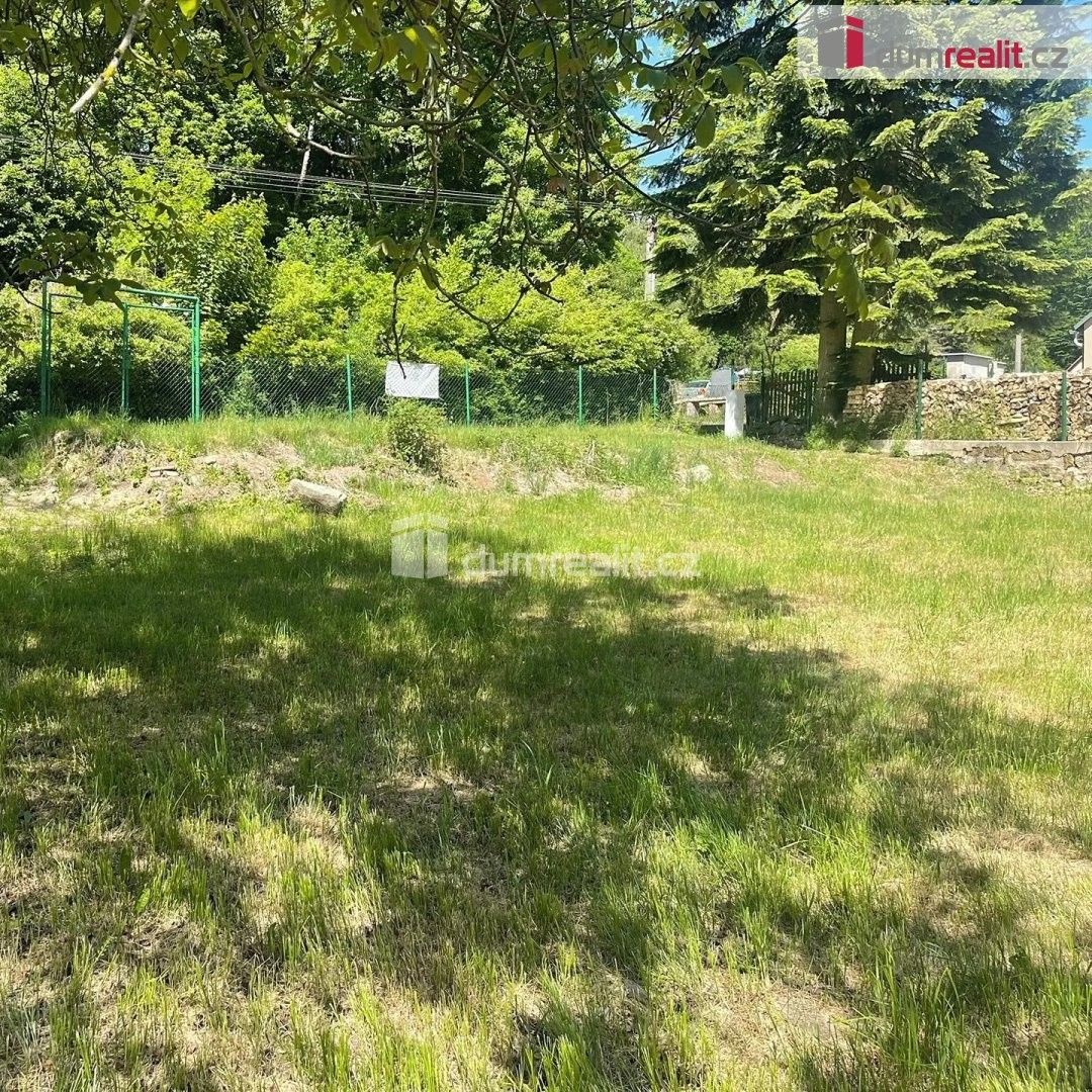 Pozemek pro bydlení, 1 038 m²