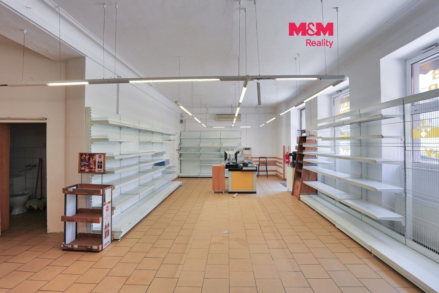 Obchodní prostory, náměstí ČSA, Český Těšín, 110 m² - 1
