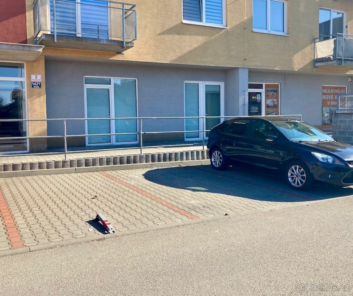 Garáže, Brno, 627 00