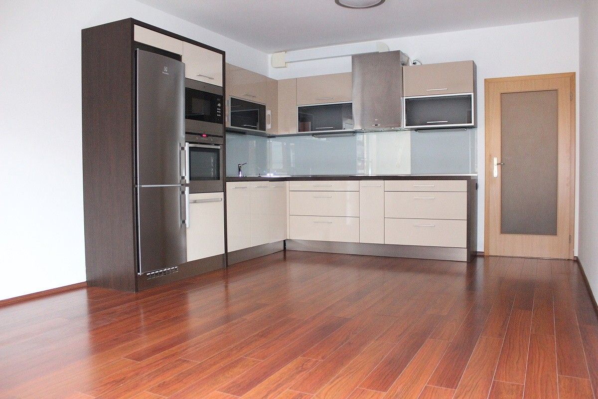 Pronájem byt 2+kk - Jana Palacha, Pardubice, 65 m²