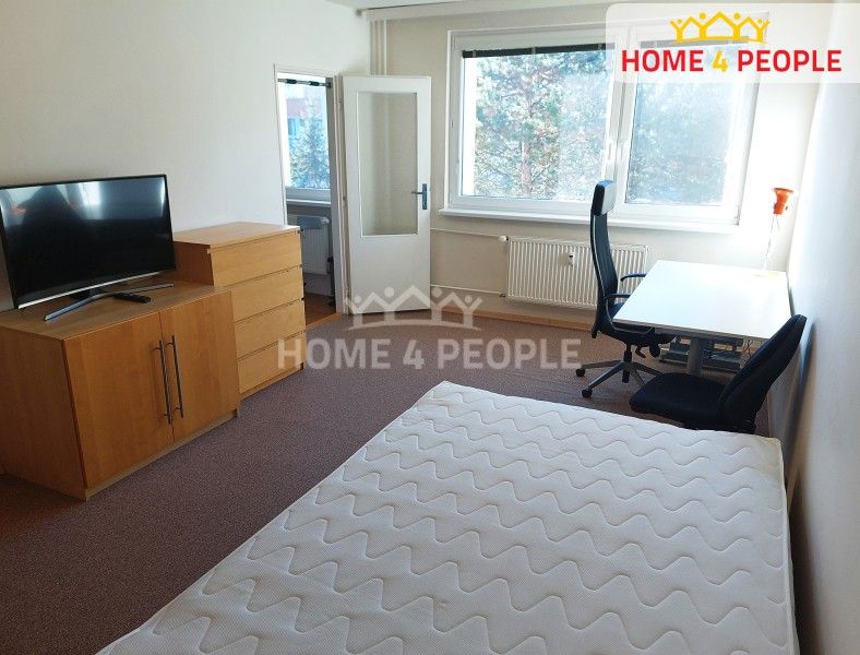 Pronájem byt 1+1 - Zahradníčkova, Praha, 31 m²