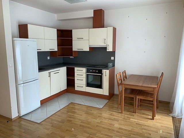 2+kk, Meteorologická, Praha 4, 57 m² - 1
