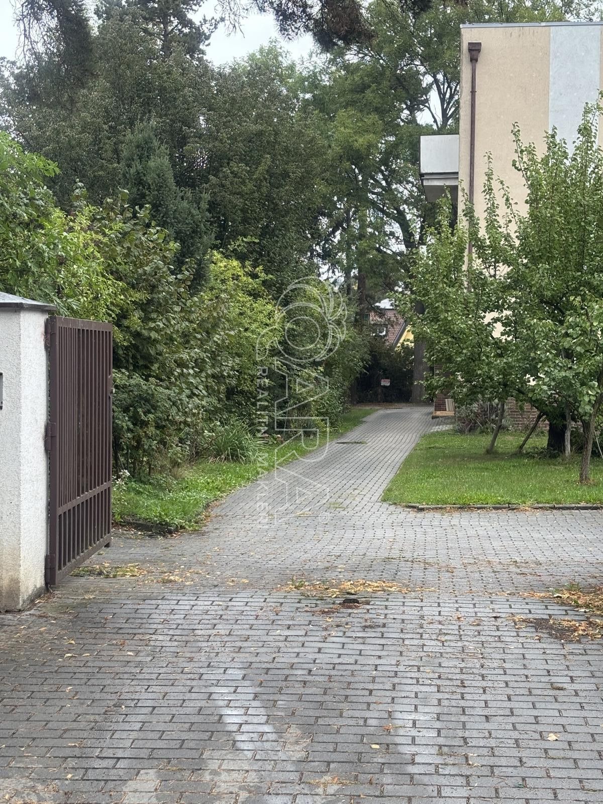 Garáž · 19 m² · Višňová  , Praha Krč - 4