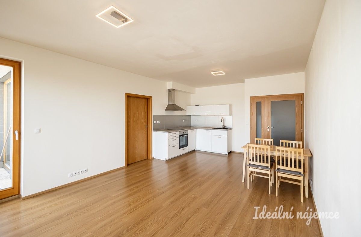 2+kk, Generála Šišky, Praha, 56 m² - 2