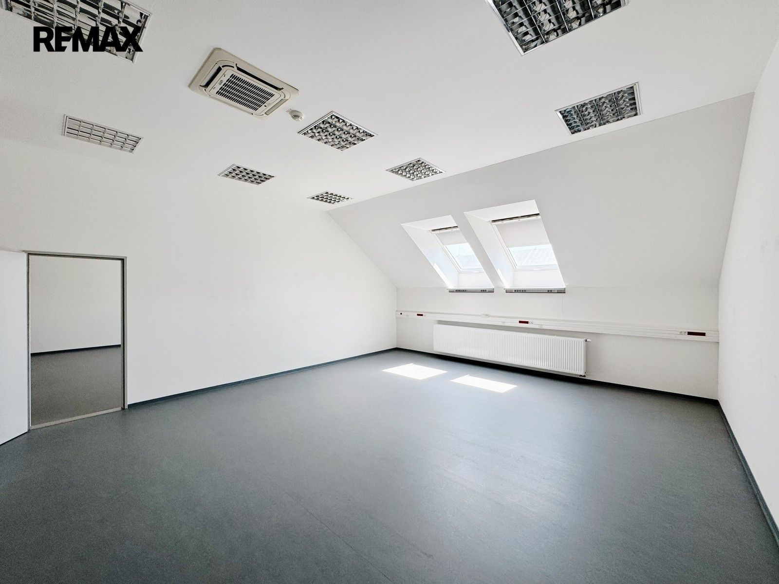 Kanceláře, Vladislavova 250, Písek Pražské Předměstí, 65 m² - 2