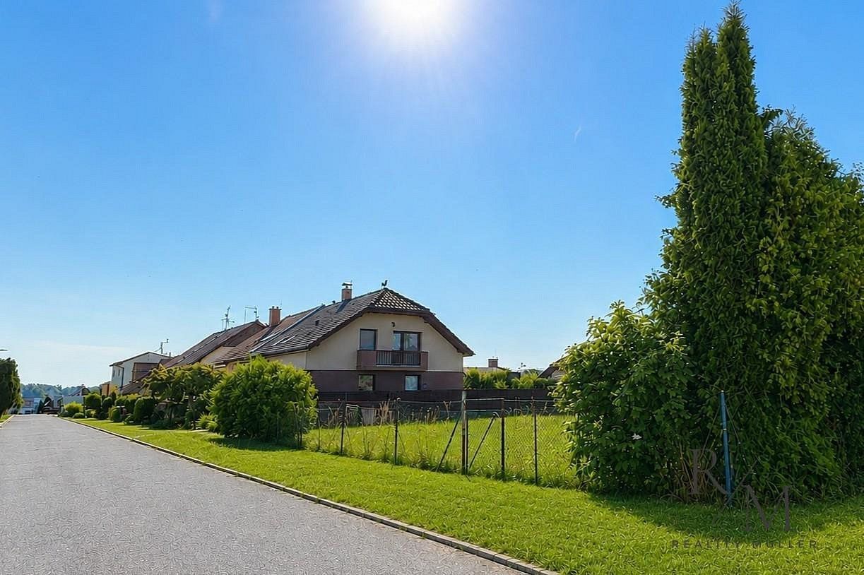 Pozemek pro bydlení, 1 047 m²