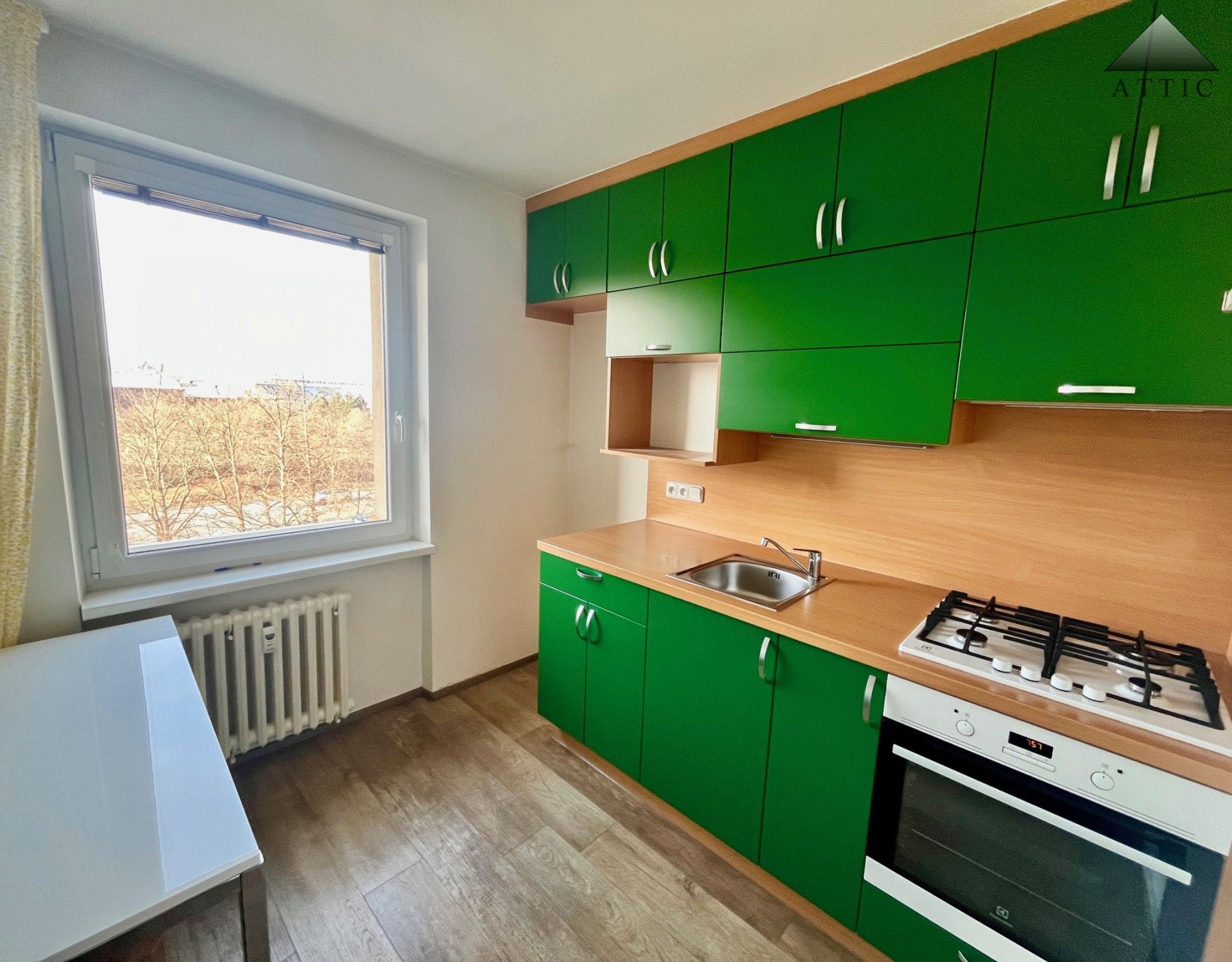 2+1, Tupolevova, Praha, 51 m²