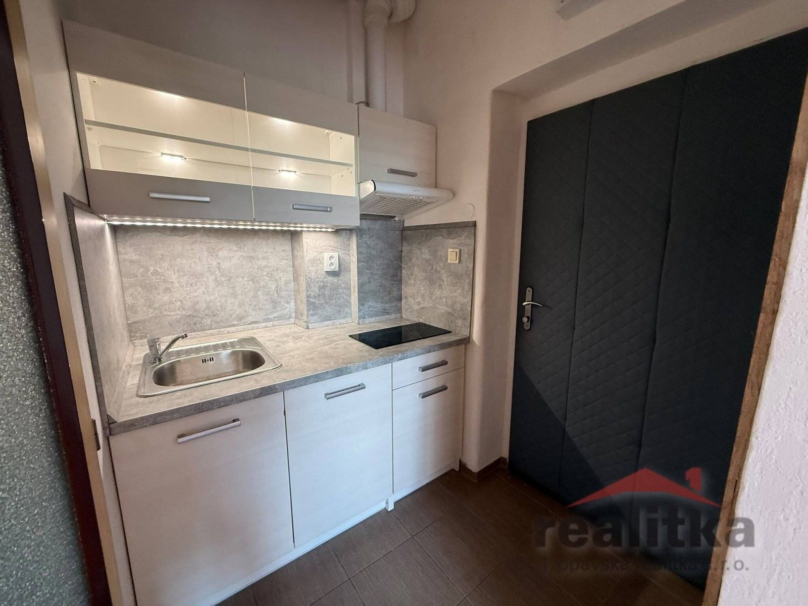 1+kk, Pekařská, Opava, 18 m² - 1