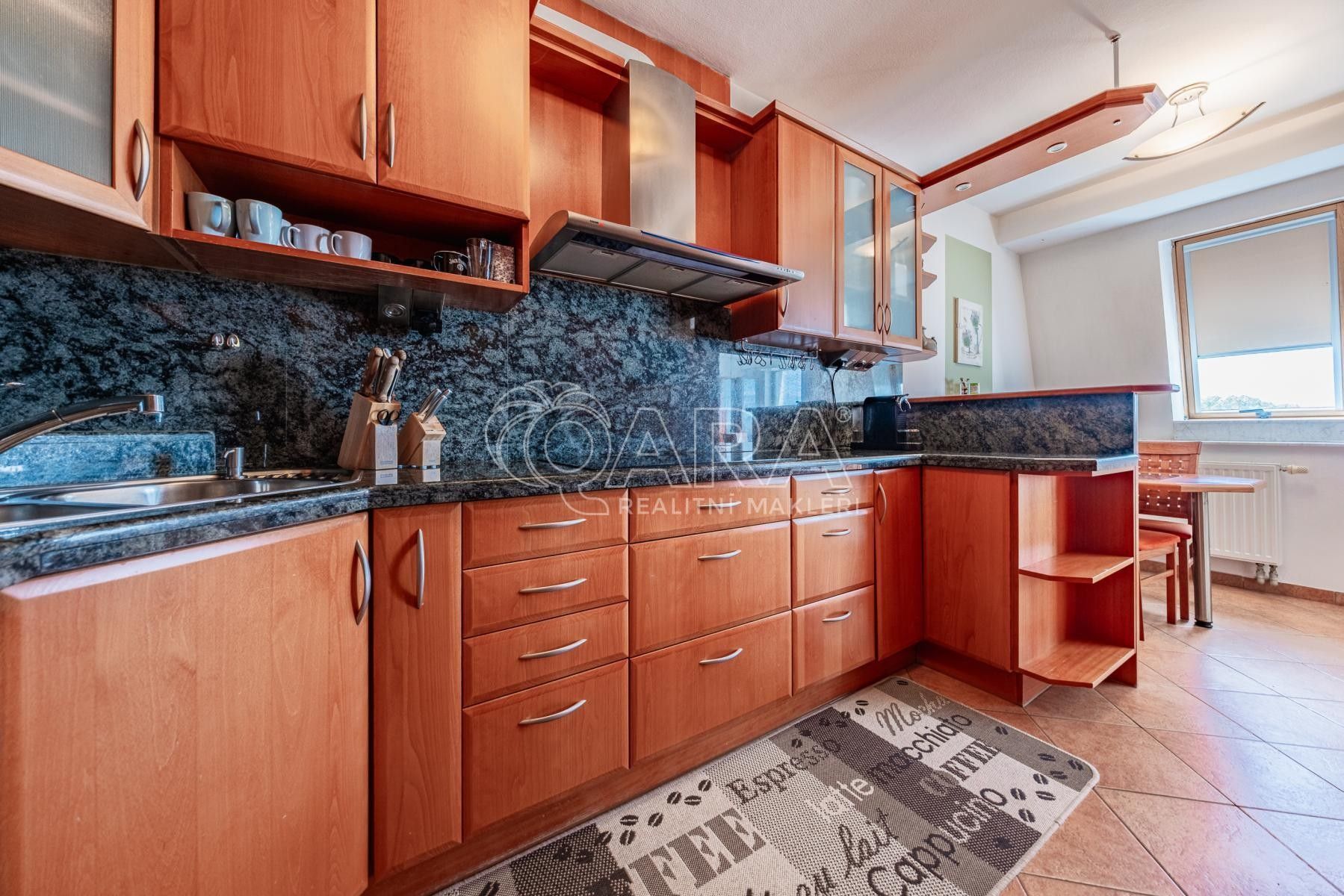 Byt 4+1 · 117 m² · Radošovická, Praha Strašnice - 3