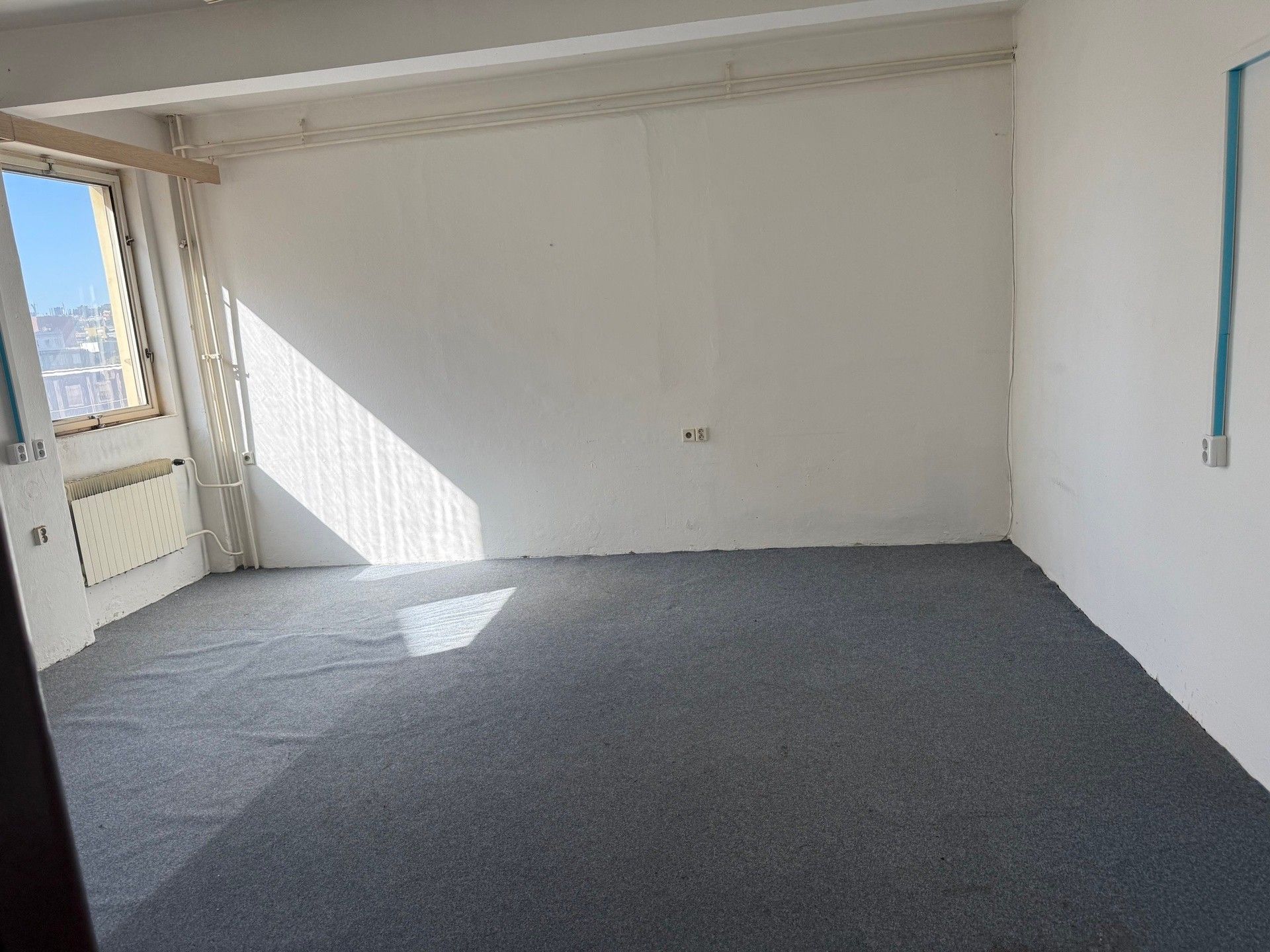 Kancelář · 28 m² · U Elektry, Praha - 3