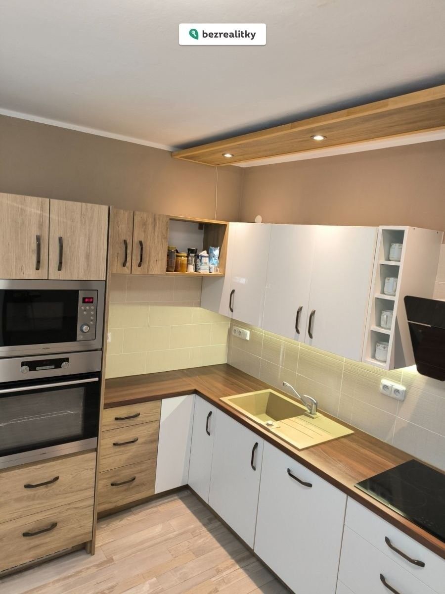 2+1, Lomená, Cheb, 62 m²