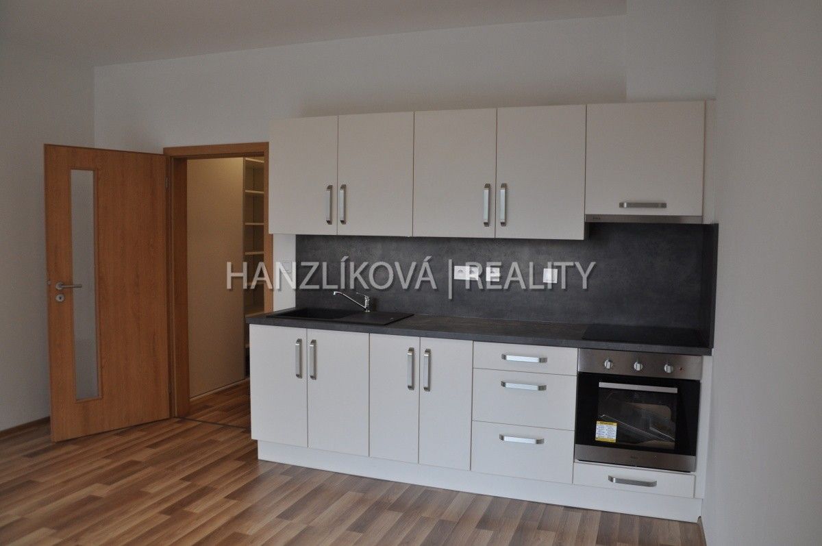 Byt 1+kk · 30 m² · Volejbalistů 1793, České Budějovice 2 - 3