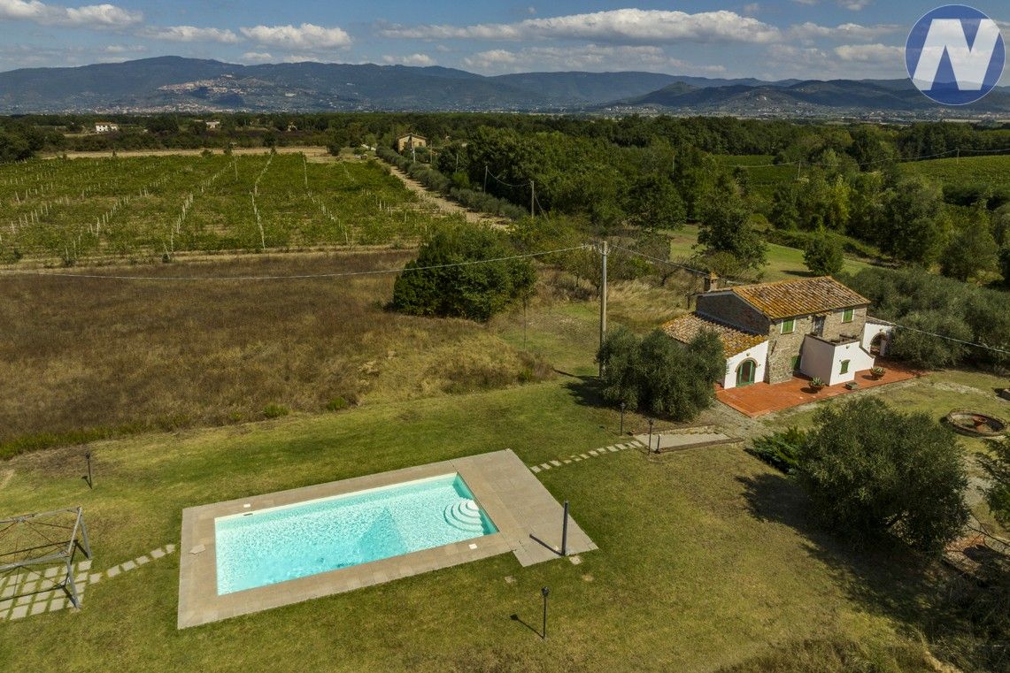 Prodej rodinný dům - 987 66, Zahraničí