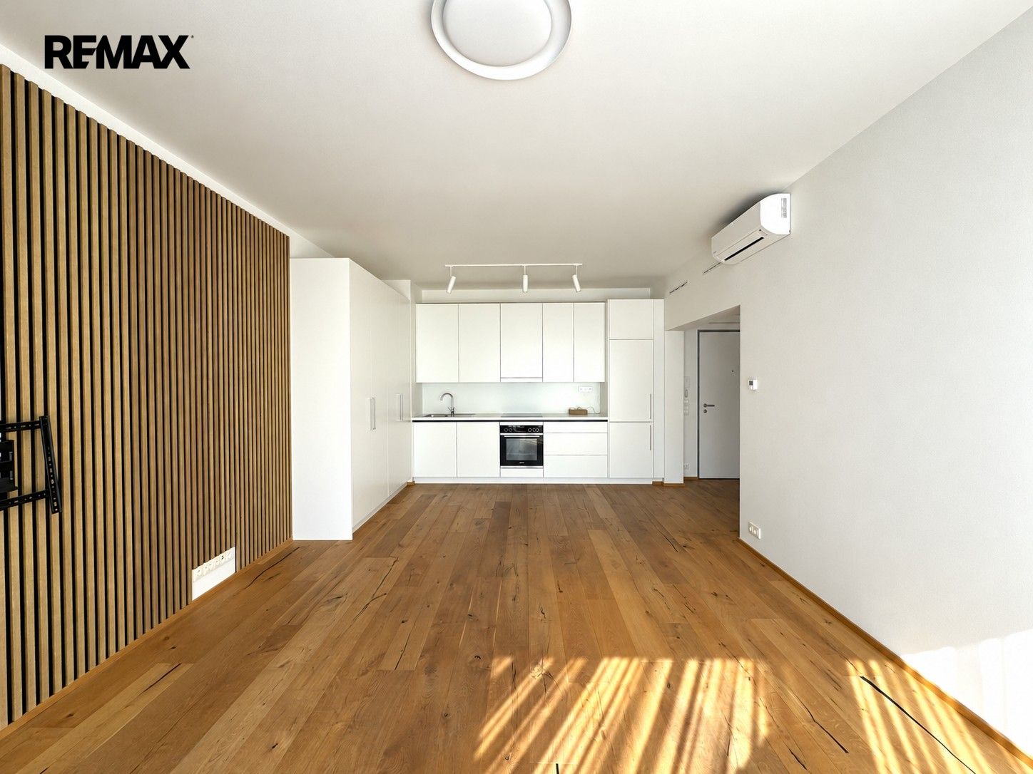 Byt 2+kk · 52 m² · Křižíkova 710, Praha Karlín - 4
