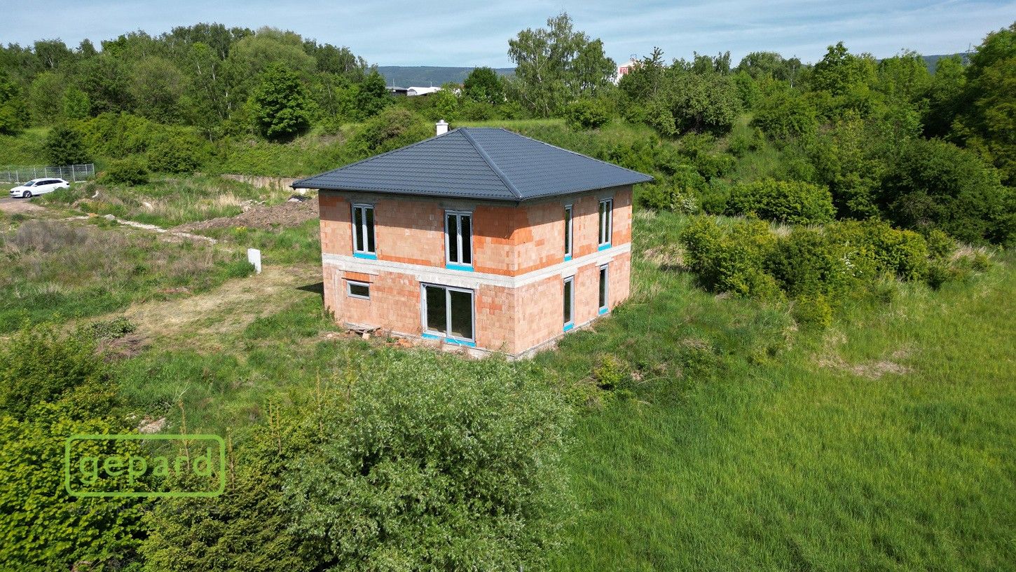 Rodinné domy, Na pastvinách, Teplice, 200 m²