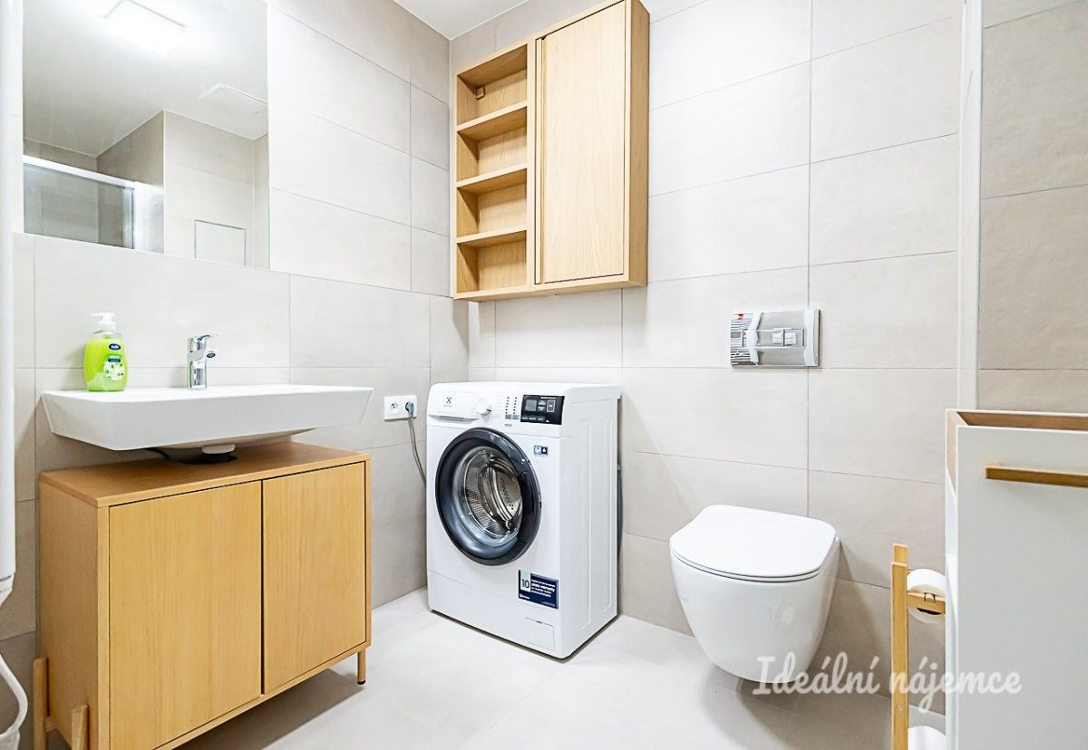 Pronájem byt 1+kk - K jezeru, Praha, 40 m² - 5