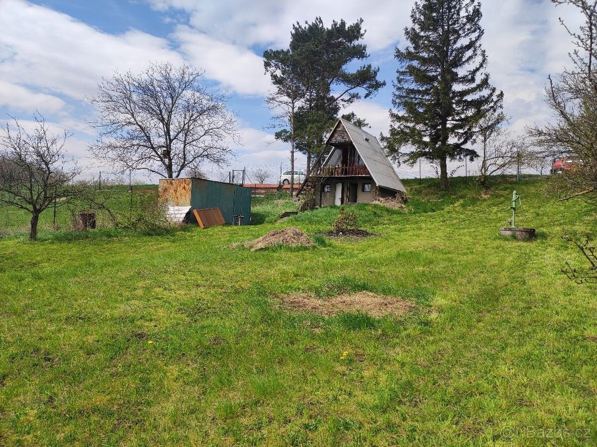 Zahrady, Holešov, 769 01, 987 m²