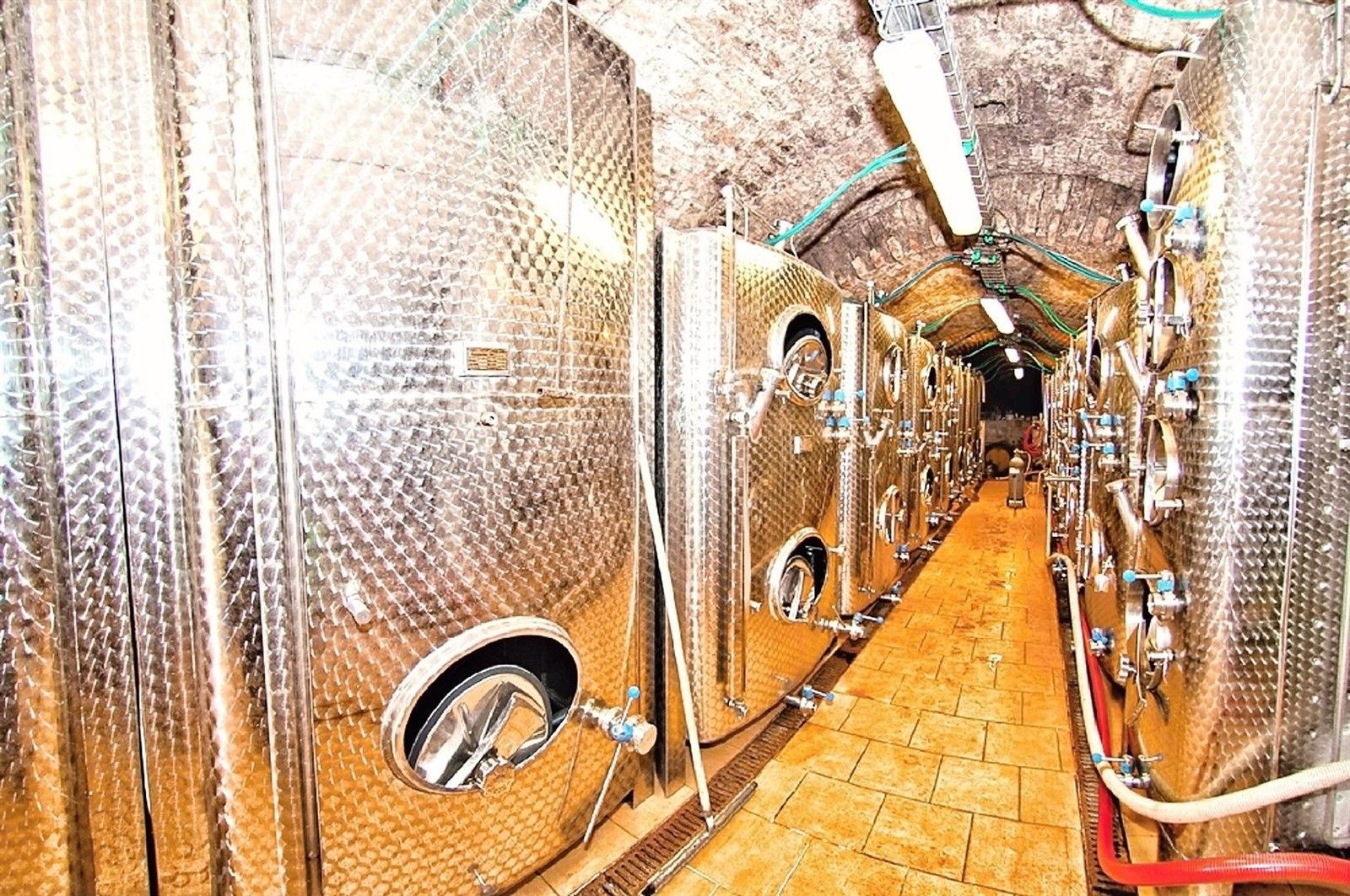 Prodej komerční - Strachotín, 200 m²