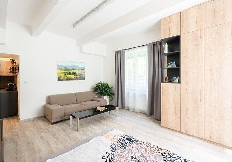 Pronájem byt 1+kk - Kouřimská 2350/3, Praha, 55 m²