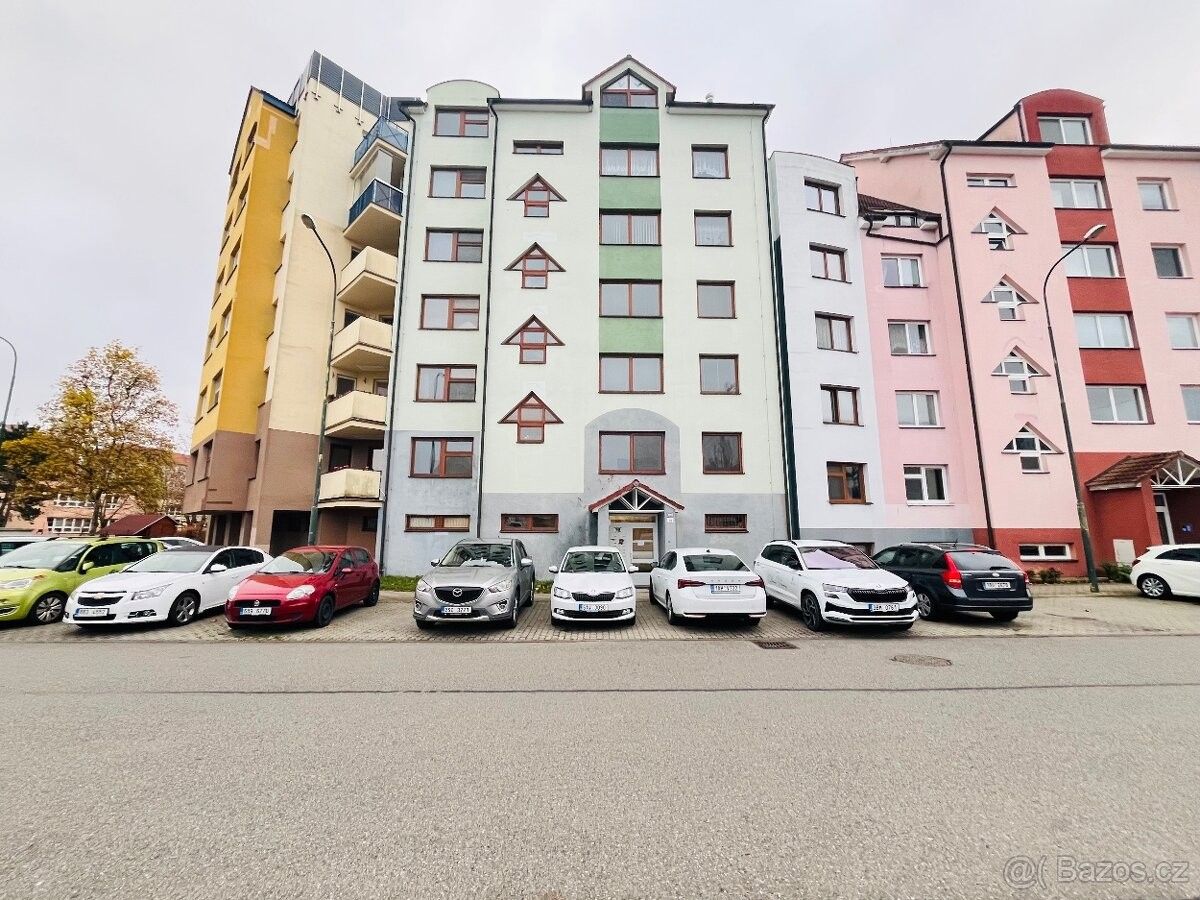 Byty, Hodonín, 695 01