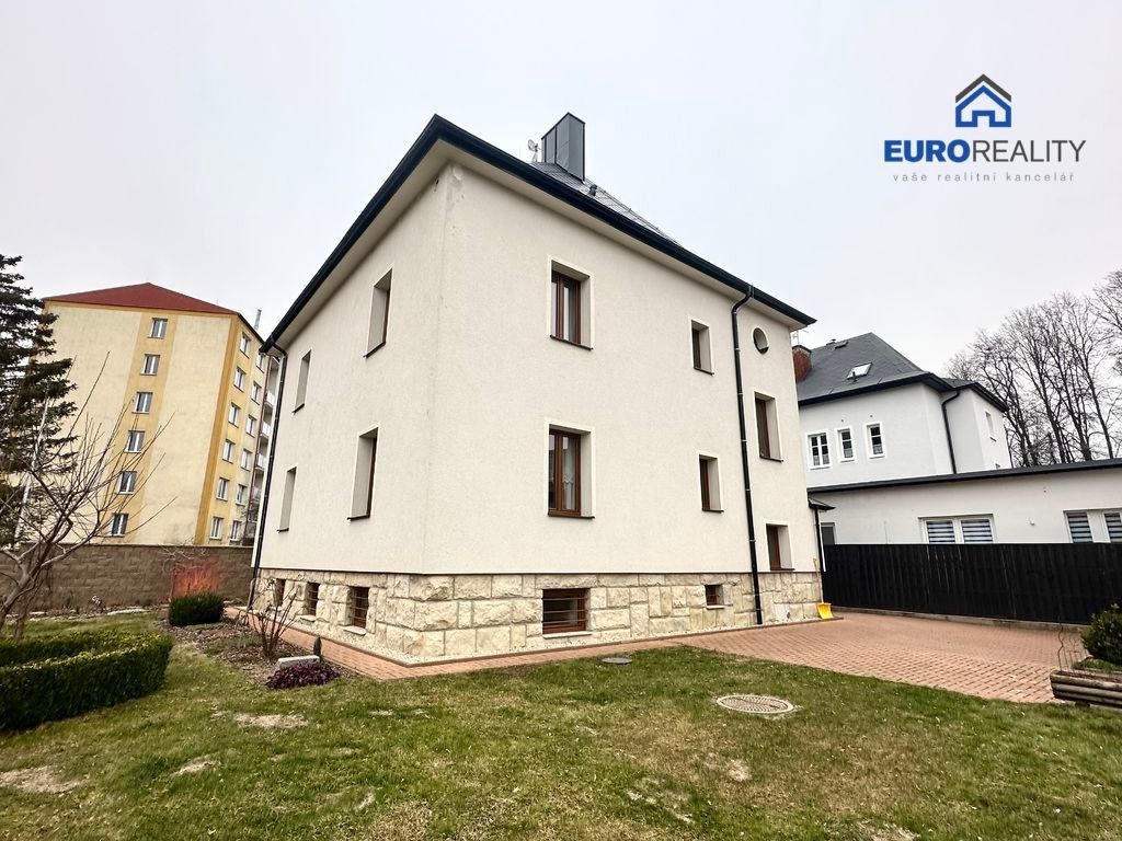 Prodej rodinný dům - Kubelíkova, Mariánské Lázně, 300 m²