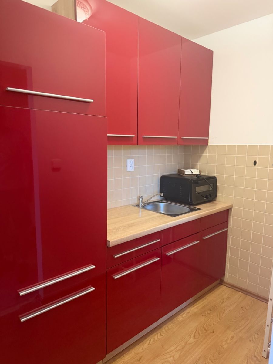 Byt 1+1 · 35 m² · U Továren, Praha - Hostivař - 3