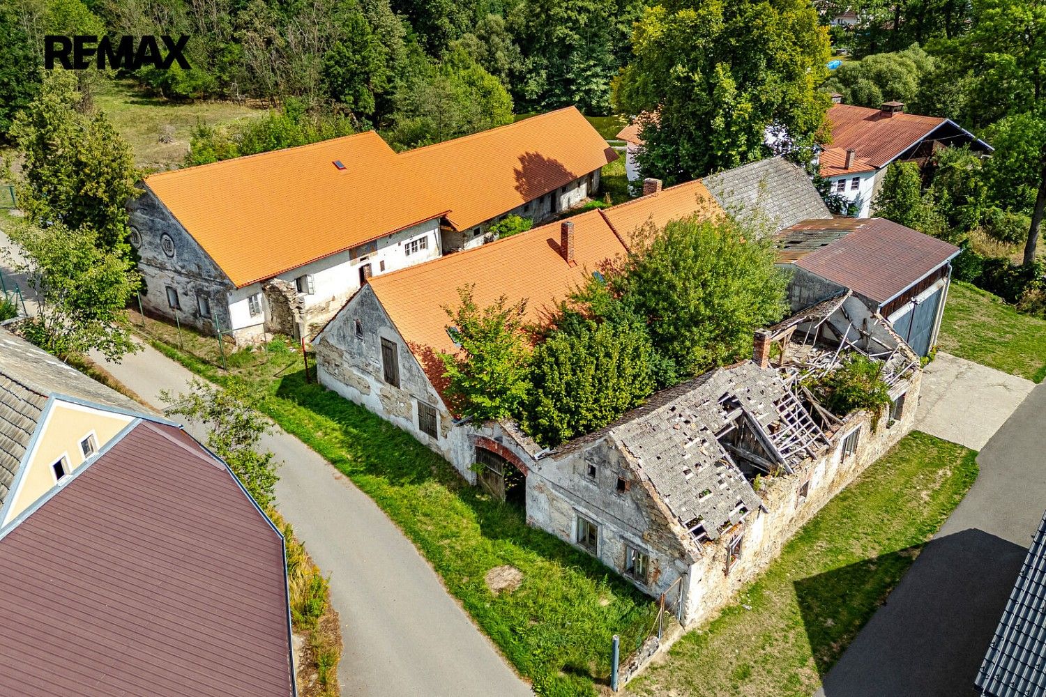 Rodinné domy, Lásenice, okres Jindřichův Hradec, Jihočeský kraj, 223 m² - 2