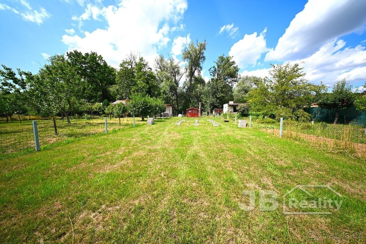 Chaty, Veselí nad Moravou, 698 01 - 2