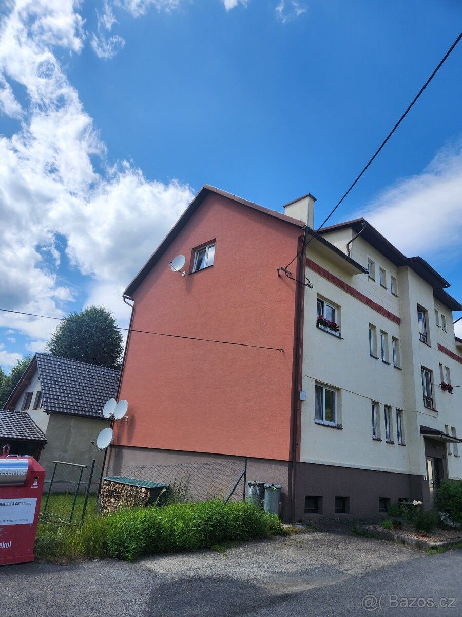 Byty, Karolinka, 756 05