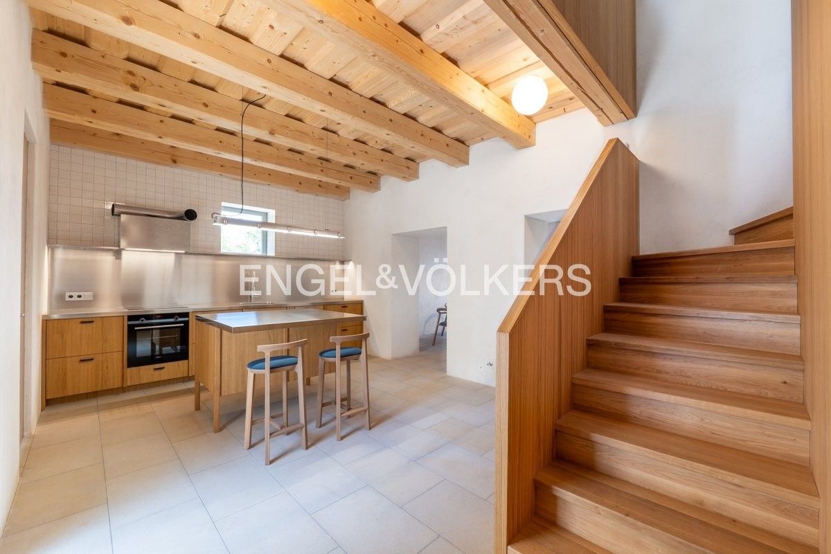 4+1, Praha Střešovice, 156 m² - 1