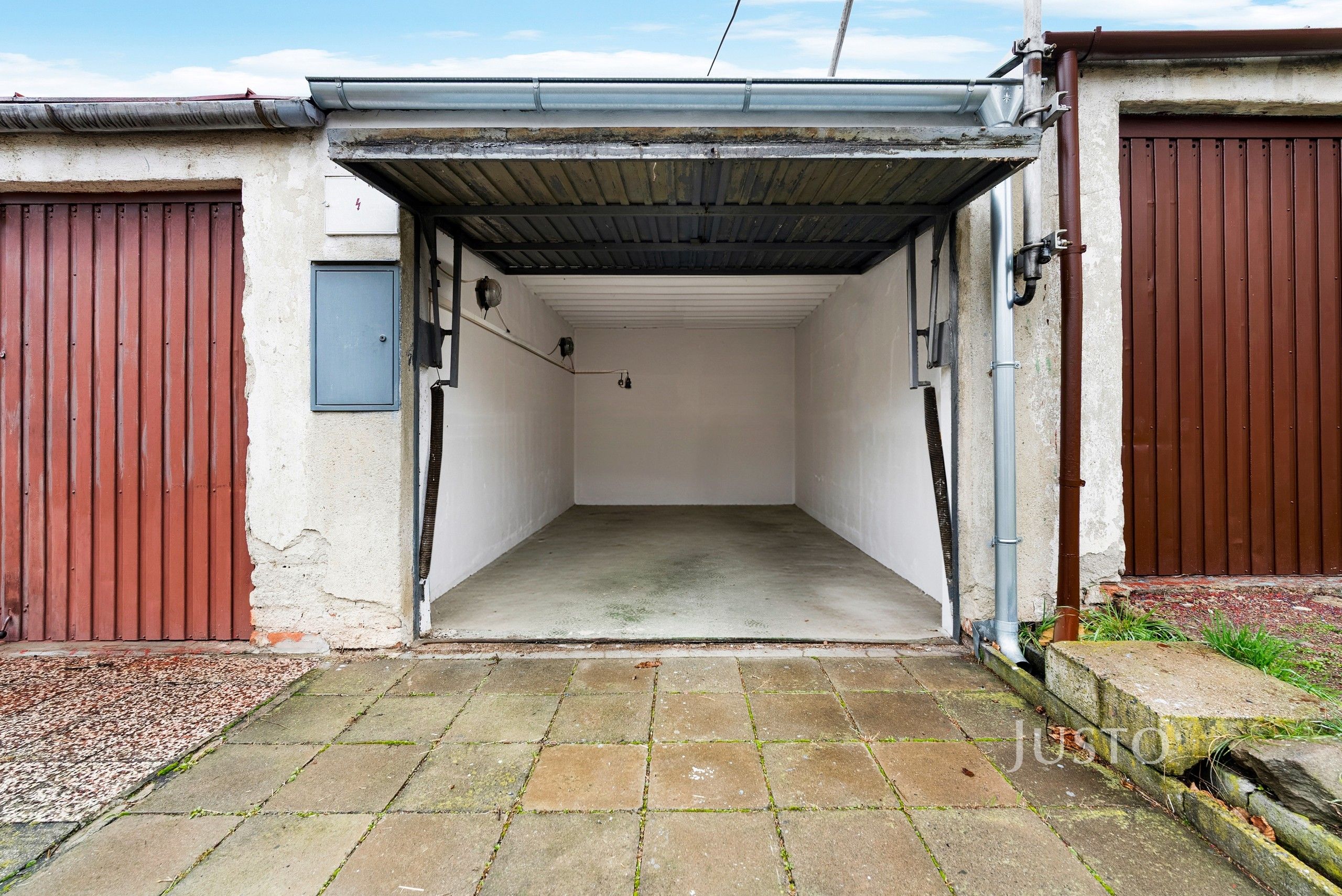 Garáže, Dlouhá, Šlapanice, 16 m²