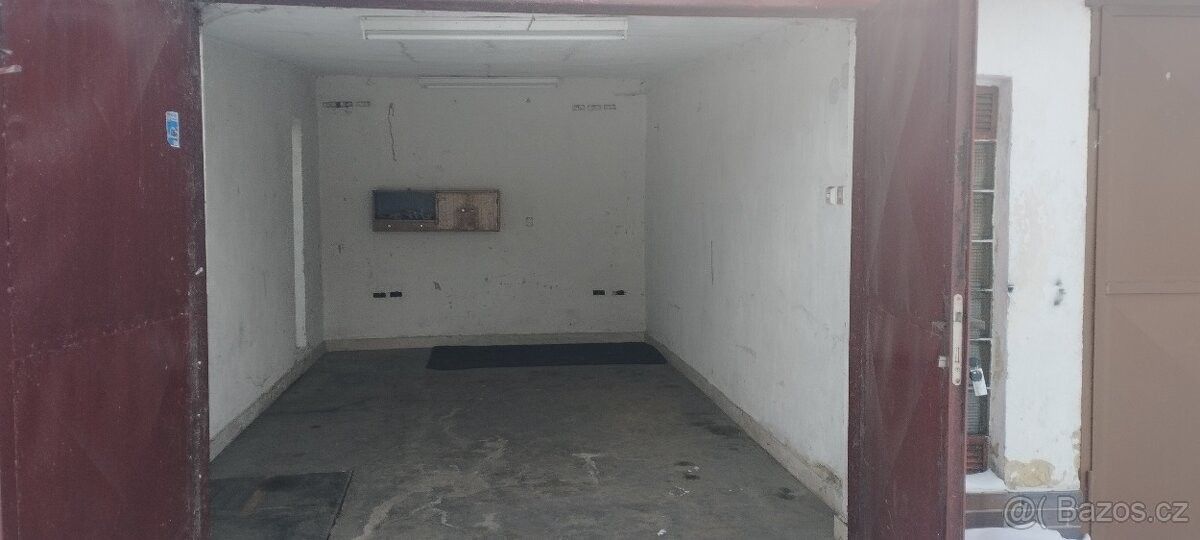 Pronájem garáž - Jeseník, 790 01