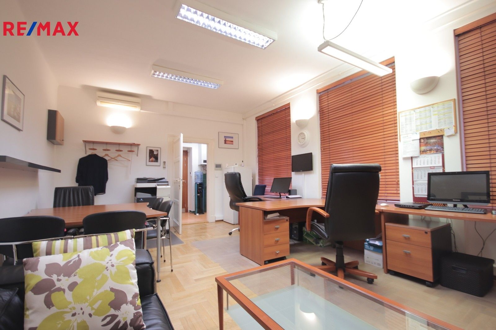 Pronájem kancelář - Hybernská, Praha, 33 m²