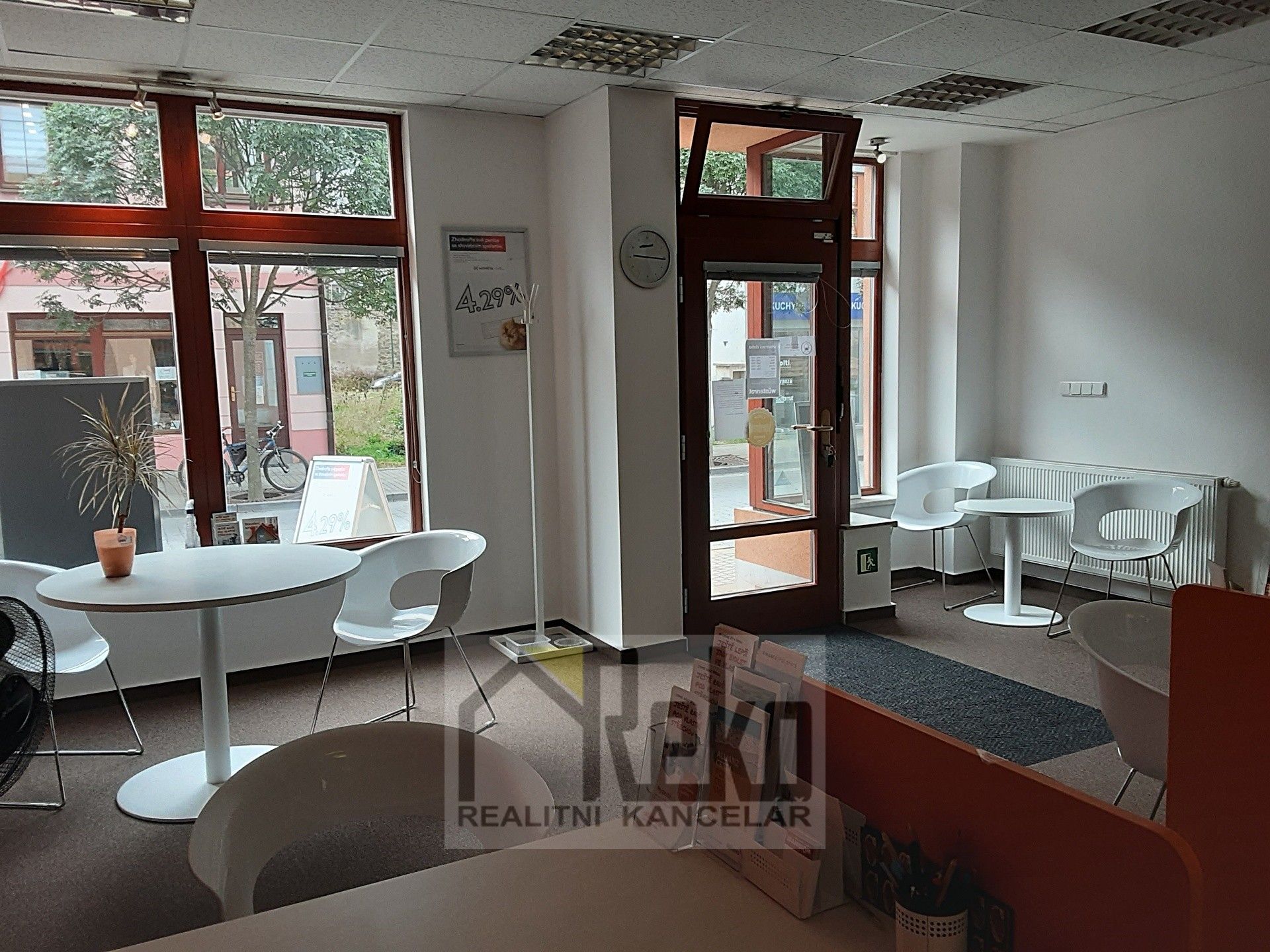 Pronájem obchodní prostory - Havlíčkova, Beroun, 68 m²