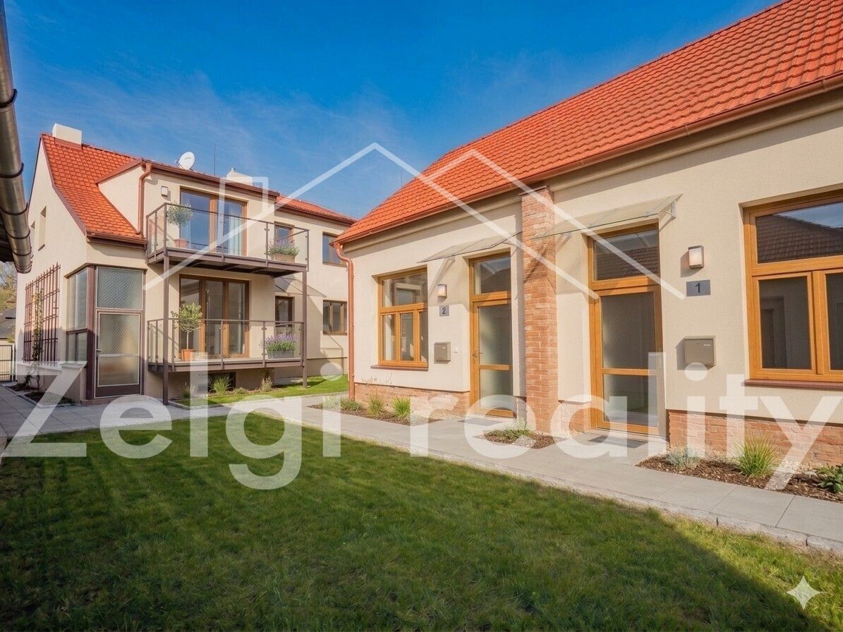 Rodinné domy, Vítězná 933, Ratíškovice, 530 m² - 2