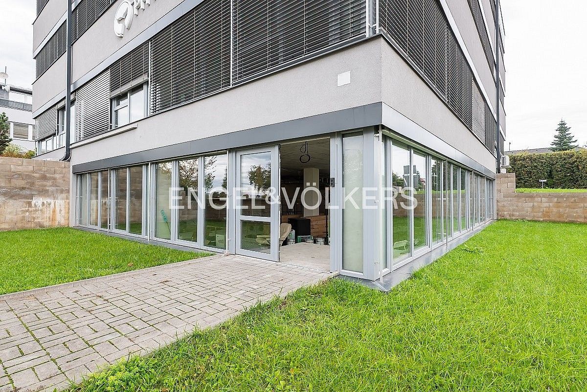 Obchodní prostory, Jesenice, okres Praha-západ, Středočeský kraj, 260 m² - 2