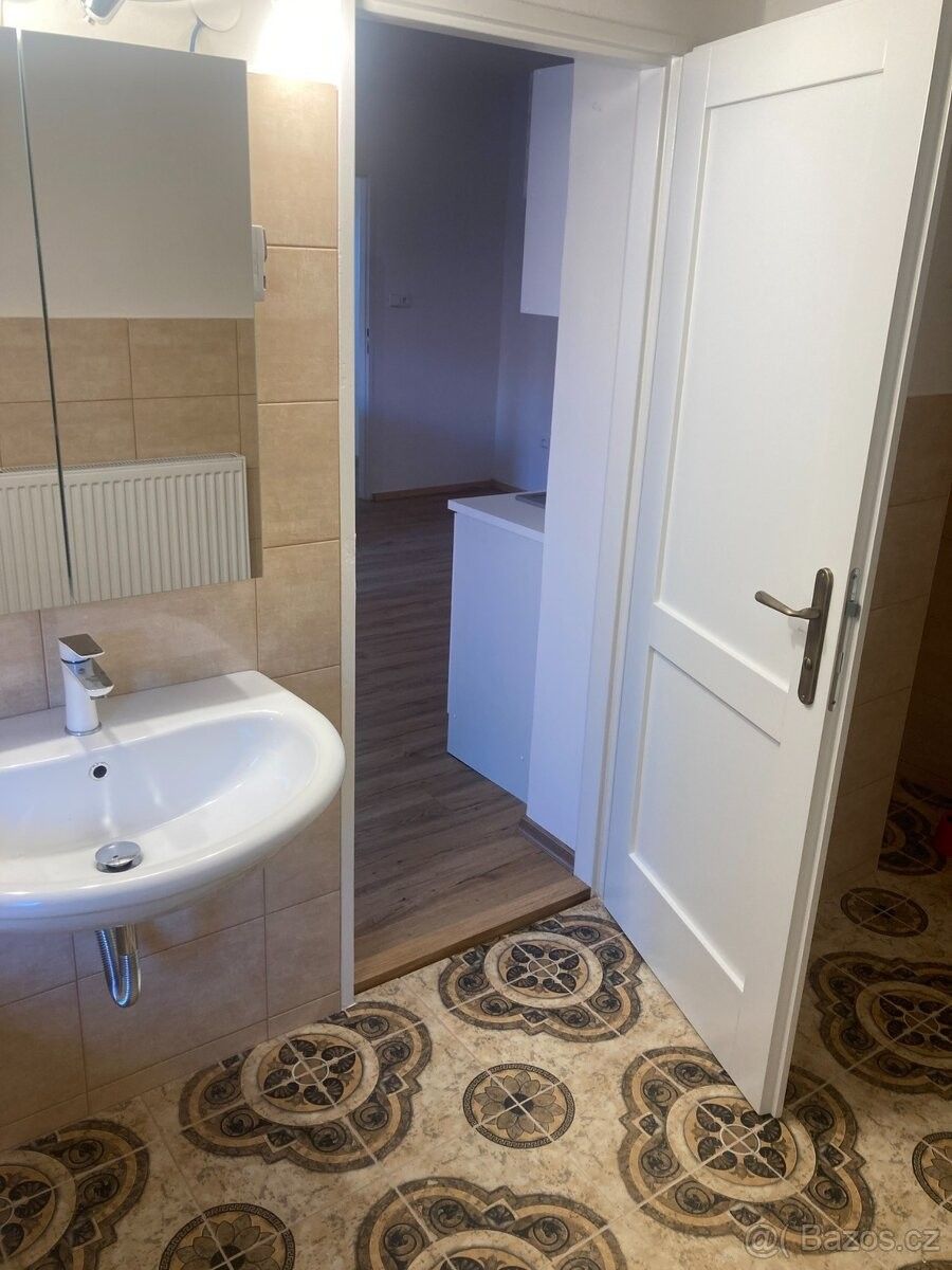 Rodinný dům · Jemnice, 675 31 - 4
